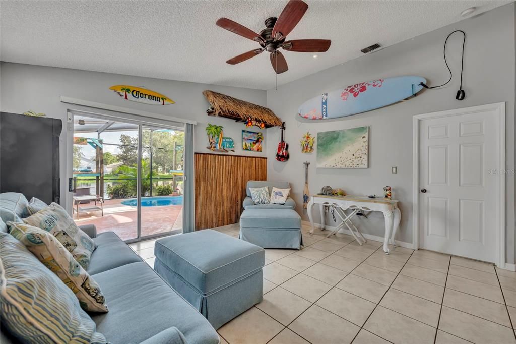 For Sale: $459,000 (3 beds, 2 baths, 1942 Square Feet)