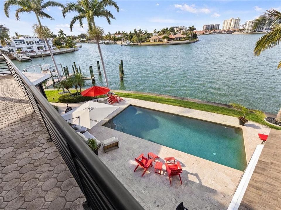 出租: $25,000 (4 贝兹, 4 浴室, 3958 平方英尺)