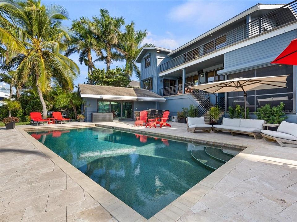 出租: $25,000 (4 贝兹, 4 浴室, 3958 平方英尺)