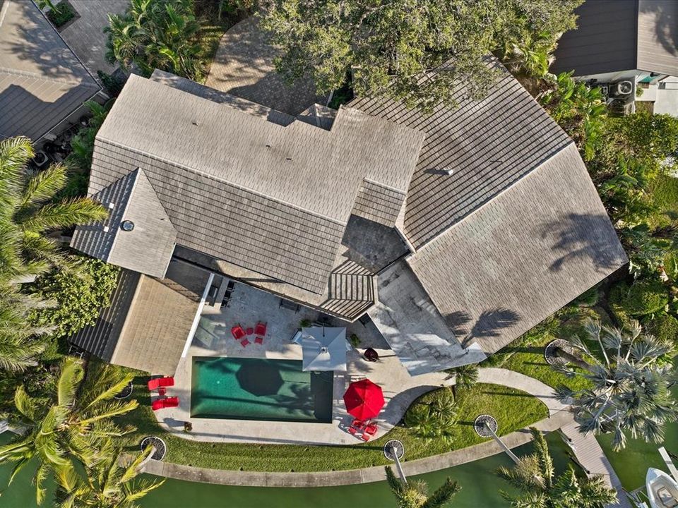 出租: $25,000 (4 贝兹, 4 浴室, 3958 平方英尺)