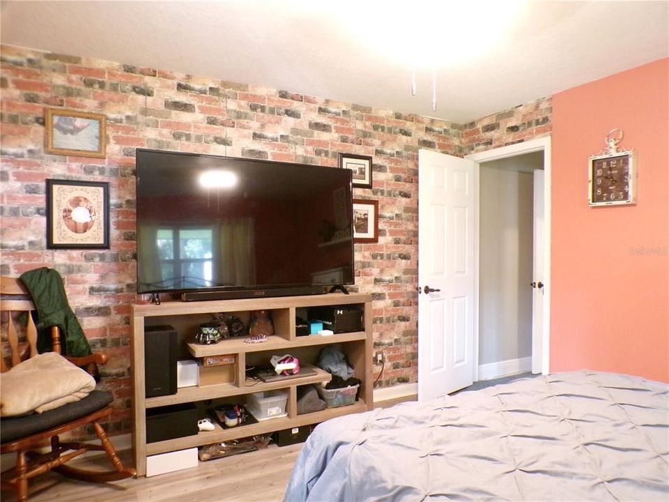 For Sale: $739,550 (4 beds, 2 baths, 2157 Square Feet)