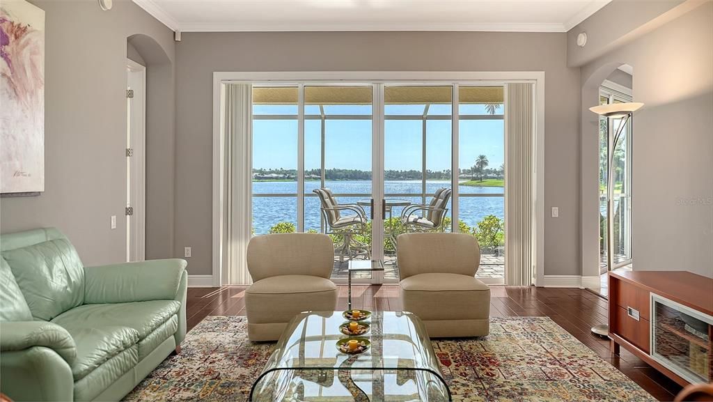 Active With Contract: $699,500 (2 beds, 2 baths, 1983 Square Feet)