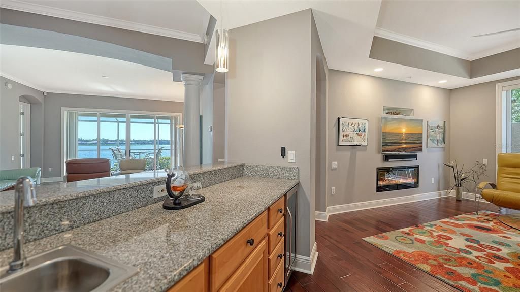 Active With Contract: $699,500 (2 beds, 2 baths, 1983 Square Feet)