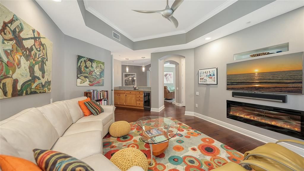 Active With Contract: $699,500 (2 beds, 2 baths, 1983 Square Feet)