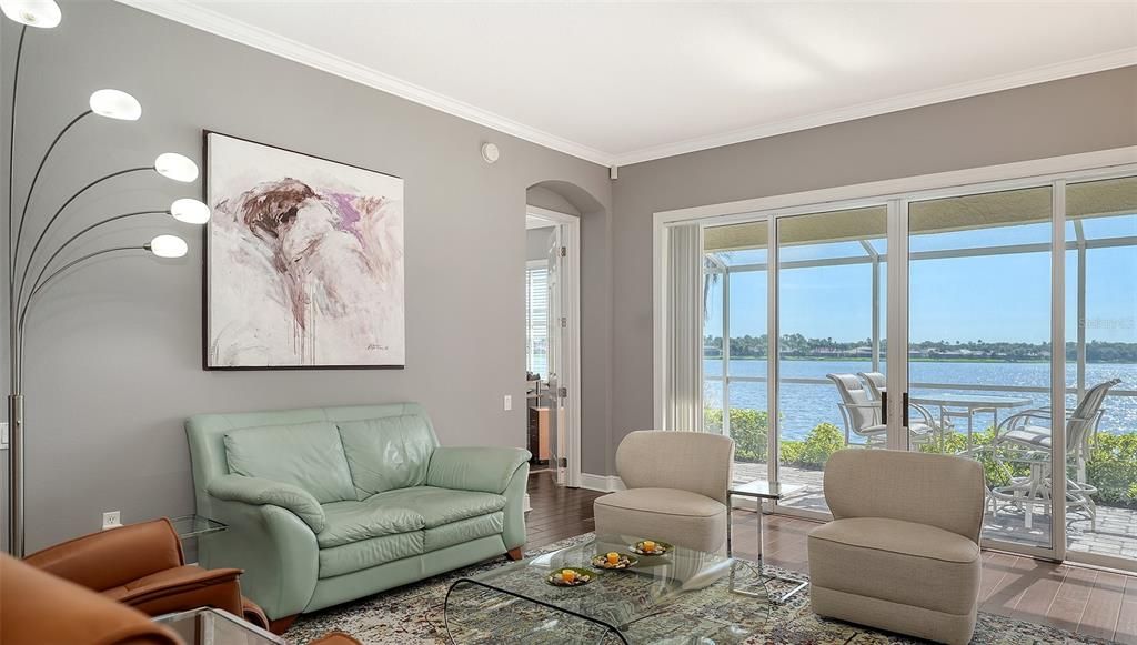 Active With Contract: $699,500 (2 beds, 2 baths, 1983 Square Feet)