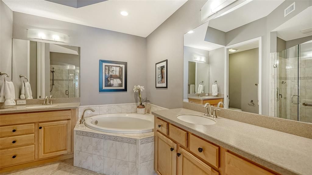 Active With Contract: $699,500 (2 beds, 2 baths, 1983 Square Feet)