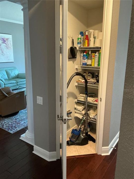 Active With Contract: $699,500 (2 beds, 2 baths, 1983 Square Feet)