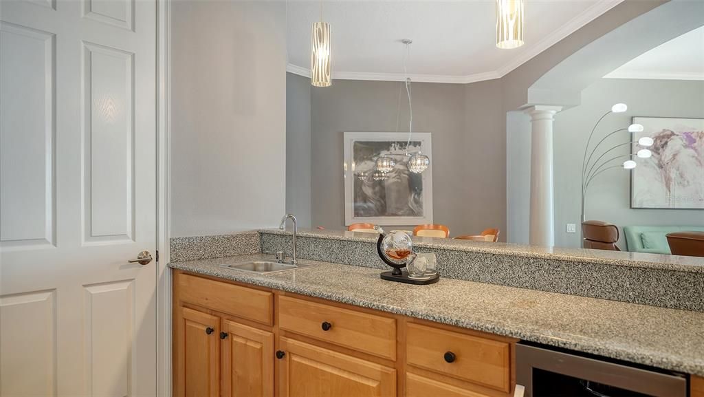 Active With Contract: $699,500 (2 beds, 2 baths, 1983 Square Feet)