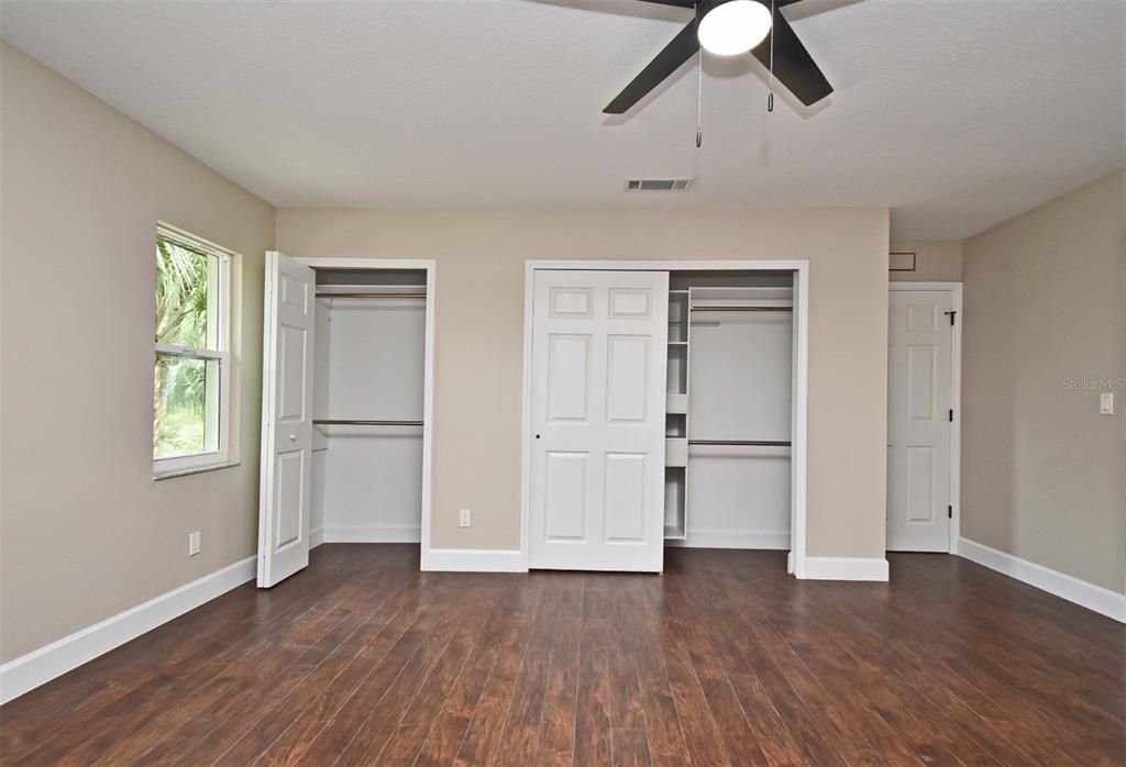 For Sale: $1,250,000 (4 beds, 2 baths, 2350 Square Feet)