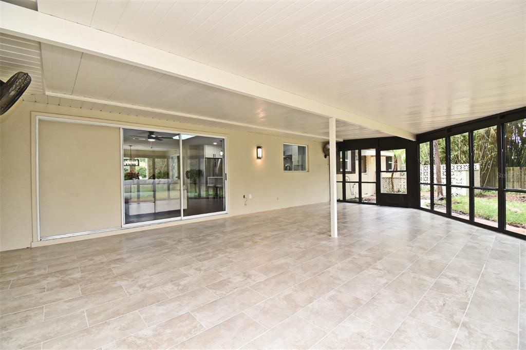 For Sale: $1,250,000 (4 beds, 2 baths, 2350 Square Feet)