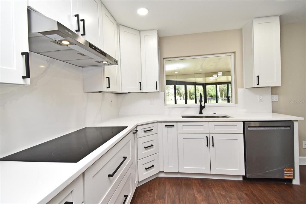 For Sale: $1,250,000 (4 beds, 2 baths, 2350 Square Feet)