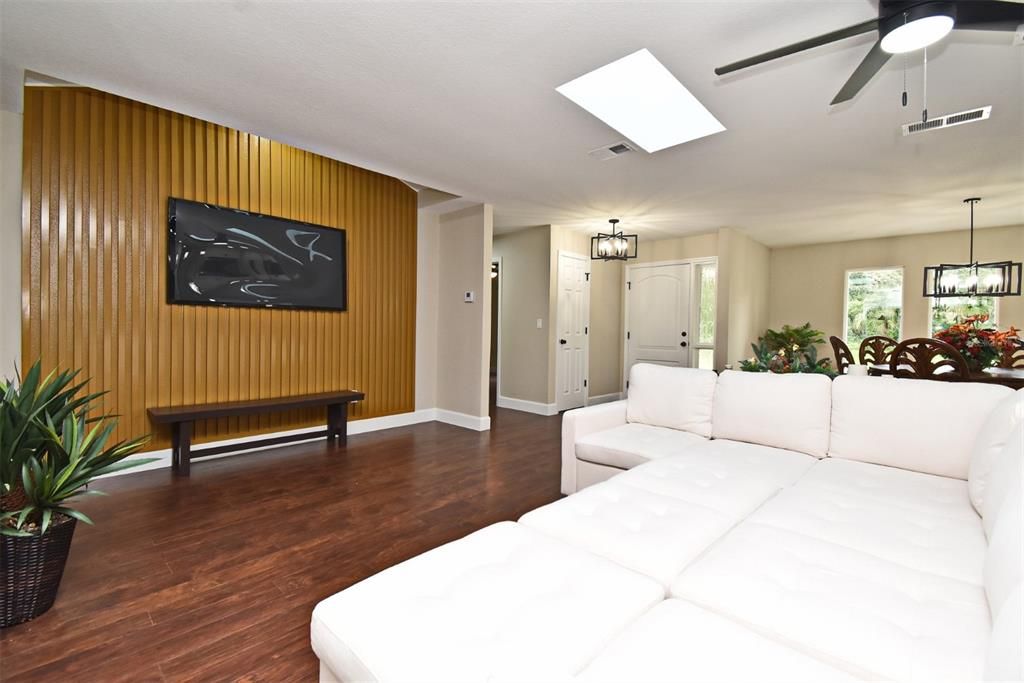 For Sale: $1,250,000 (4 beds, 2 baths, 2350 Square Feet)