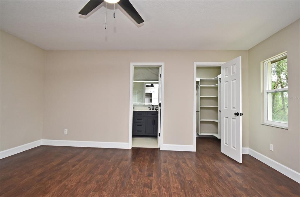 For Sale: $1,250,000 (4 beds, 2 baths, 2350 Square Feet)