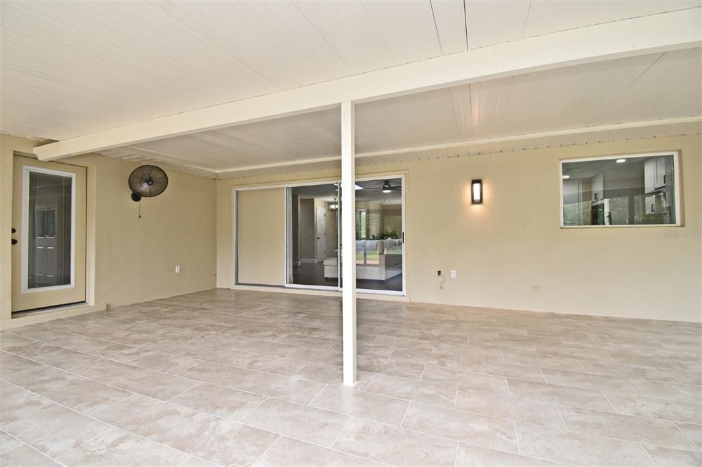 For Sale: $1,250,000 (4 beds, 2 baths, 2350 Square Feet)