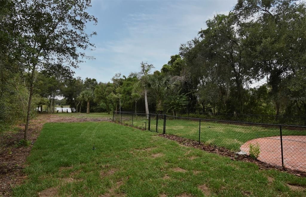 For Sale: $1,250,000 (4 beds, 2 baths, 2350 Square Feet)