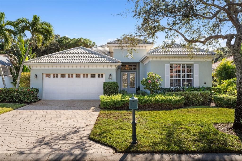 En Venta: $972,000 (4 camas, 3 baños, 2709 Pies cuadrados)