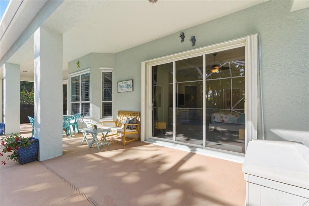 En Venta: $972,000 (4 camas, 3 baños, 2709 Pies cuadrados)