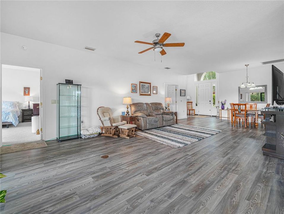 Active With Contract: $369,900 (3 beds, 2 baths, 1845 Square Feet)