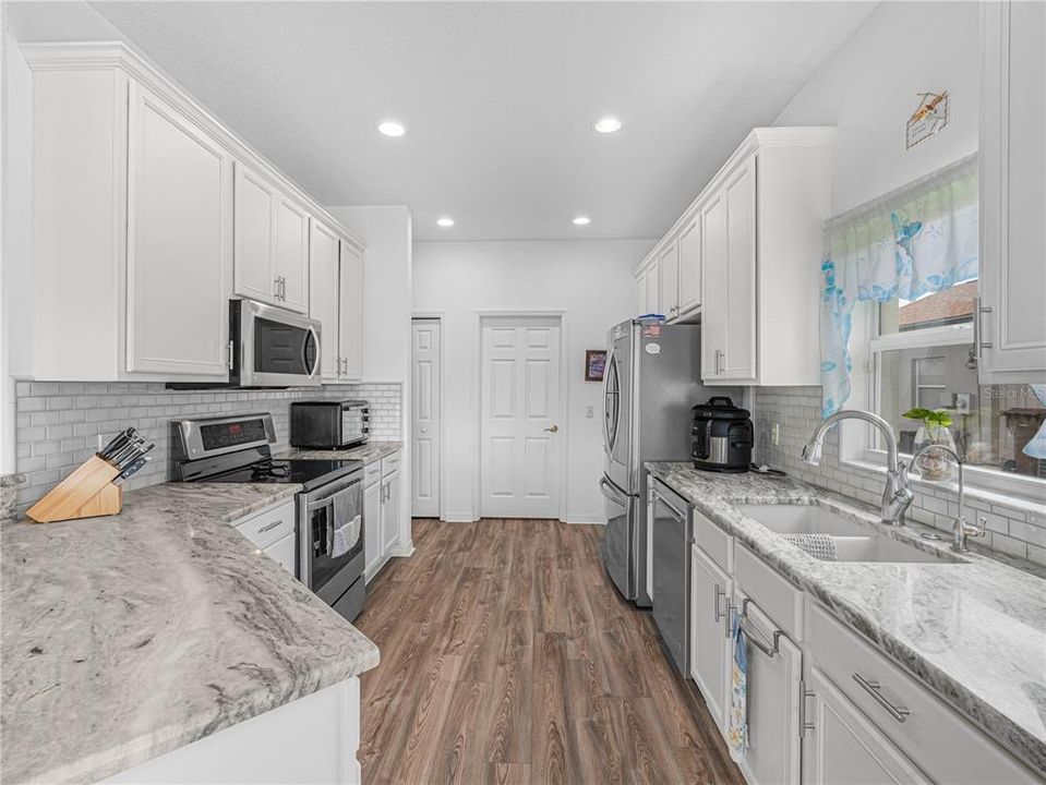 Active With Contract: $369,900 (3 beds, 2 baths, 1845 Square Feet)