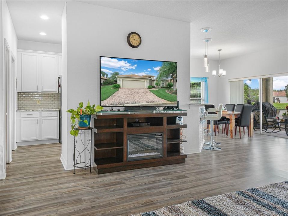 Active With Contract: $369,900 (3 beds, 2 baths, 1845 Square Feet)