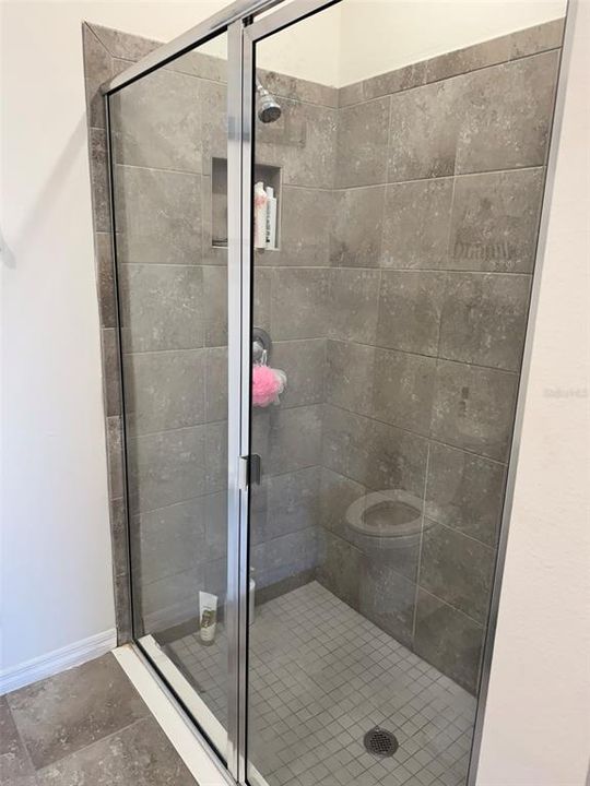 合同活跃: $3,400 (2 贝兹, 2 浴室, 1552 平方英尺)