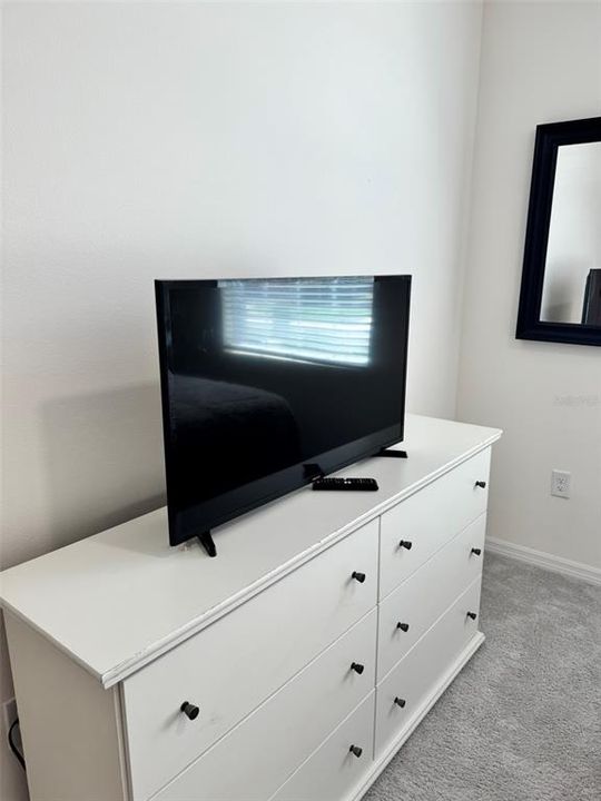 合同活跃: $3,400 (2 贝兹, 2 浴室, 1552 平方英尺)