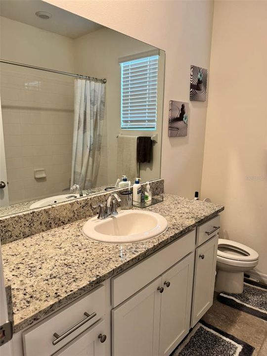 合同活跃: $3,400 (2 贝兹, 2 浴室, 1552 平方英尺)