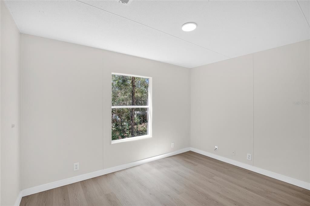 For Sale: $224,900 (3 beds, 2 baths, 960 Square Feet)