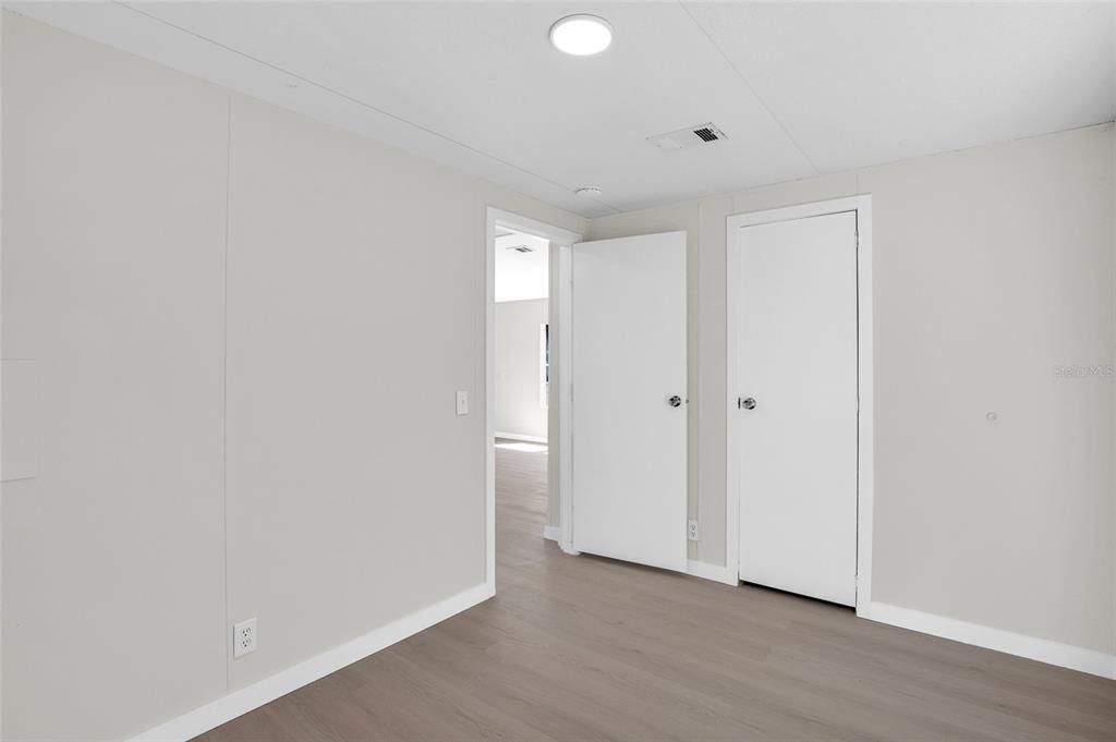 For Sale: $224,900 (3 beds, 2 baths, 960 Square Feet)