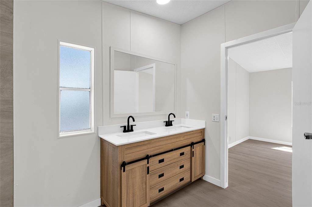 For Sale: $224,900 (3 beds, 2 baths, 960 Square Feet)