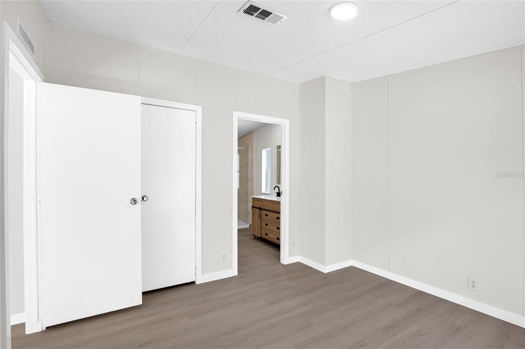 For Sale: $224,900 (3 beds, 2 baths, 960 Square Feet)