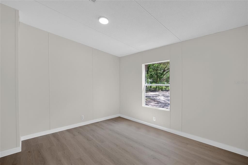 For Sale: $224,900 (3 beds, 2 baths, 960 Square Feet)