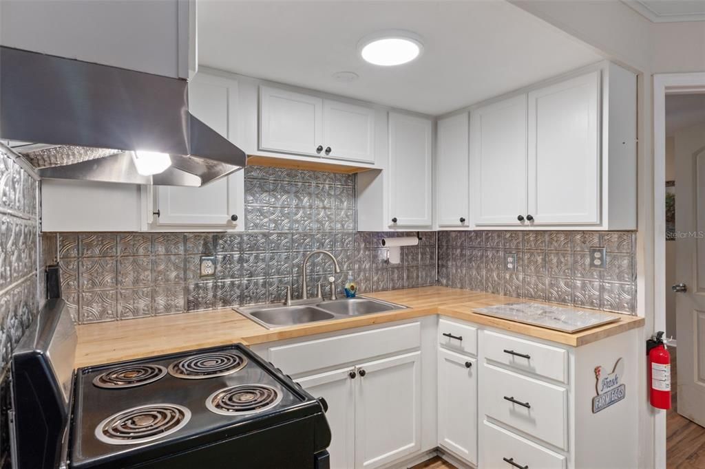 En Venta: $284,900 (2 camas, 1 baños, 990 Pies cuadrados)