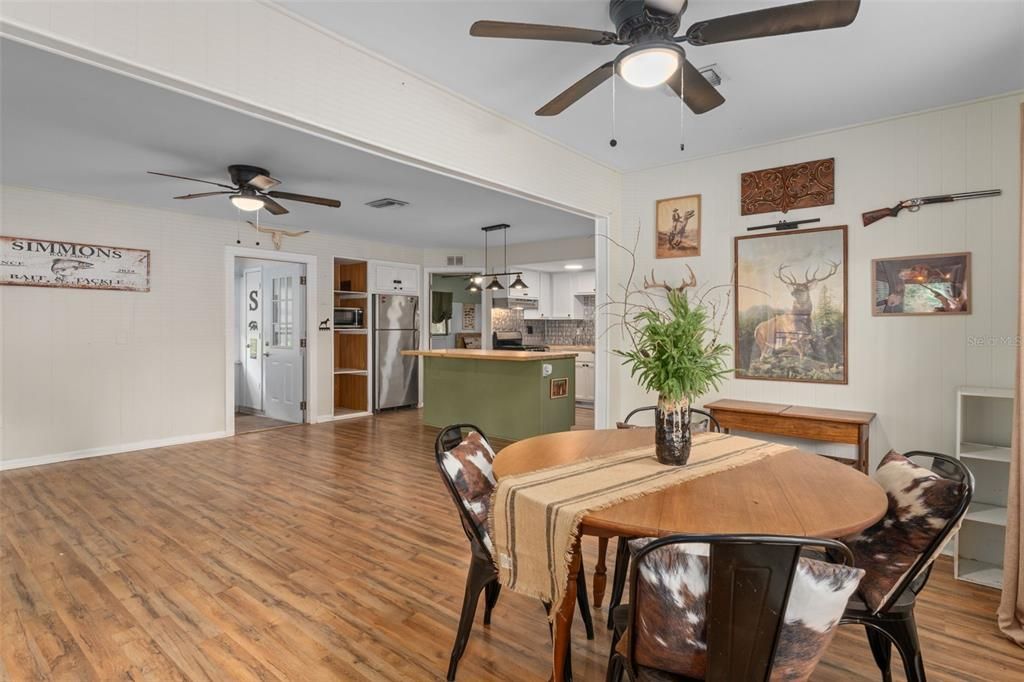 En Venta: $284,900 (2 camas, 1 baños, 990 Pies cuadrados)