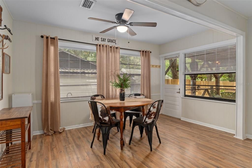 En Venta: $284,900 (2 camas, 1 baños, 990 Pies cuadrados)