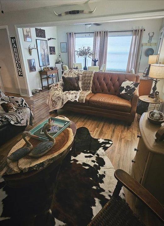 En Venta: $284,900 (2 camas, 1 baños, 990 Pies cuadrados)