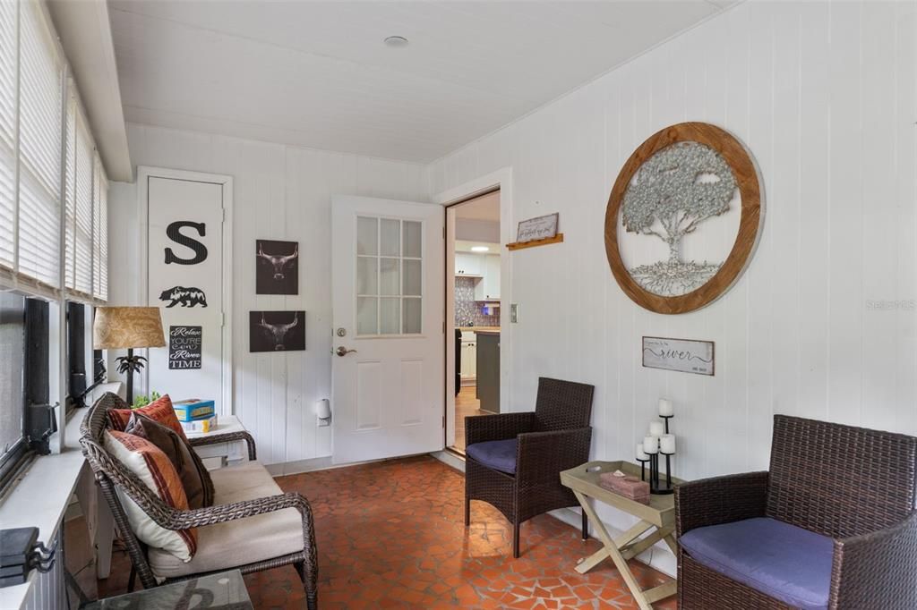 En Venta: $284,900 (2 camas, 1 baños, 990 Pies cuadrados)