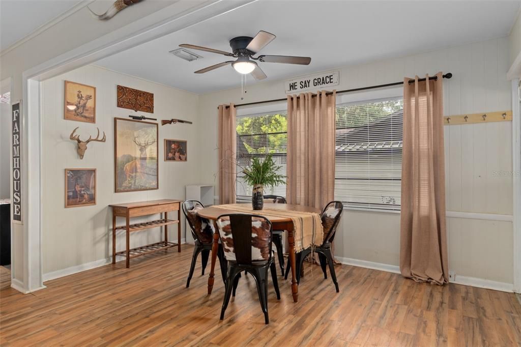 En Venta: $284,900 (2 camas, 1 baños, 990 Pies cuadrados)