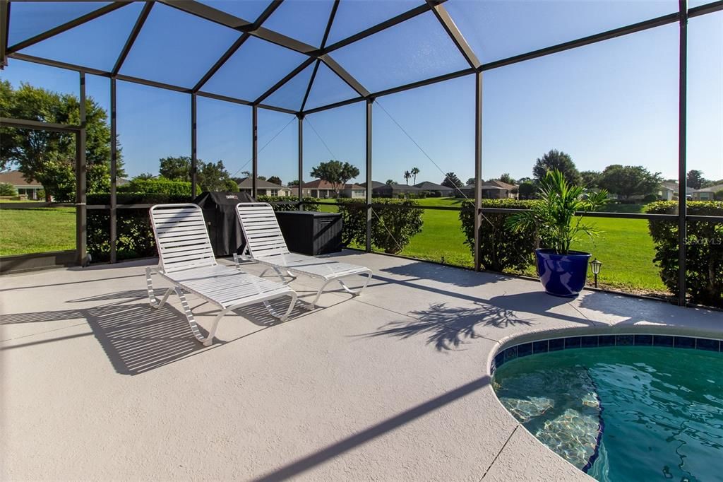 合同活跃: $389,900 (3 贝兹, 2 浴室, 2093 平方英尺)