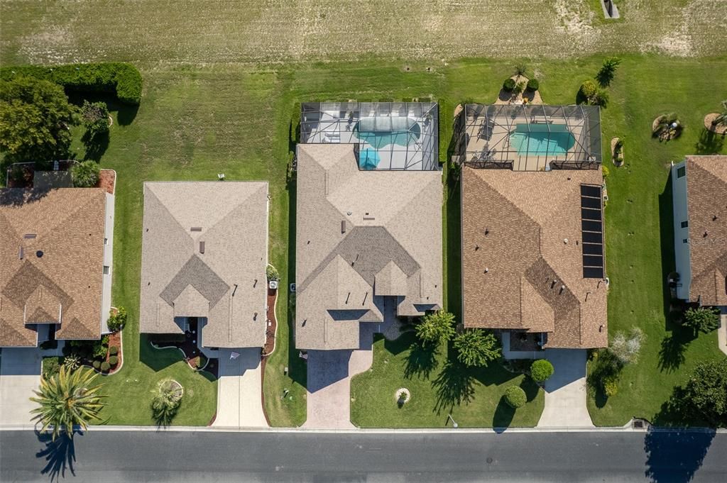 合同活跃: $389,900 (3 贝兹, 2 浴室, 2093 平方英尺)