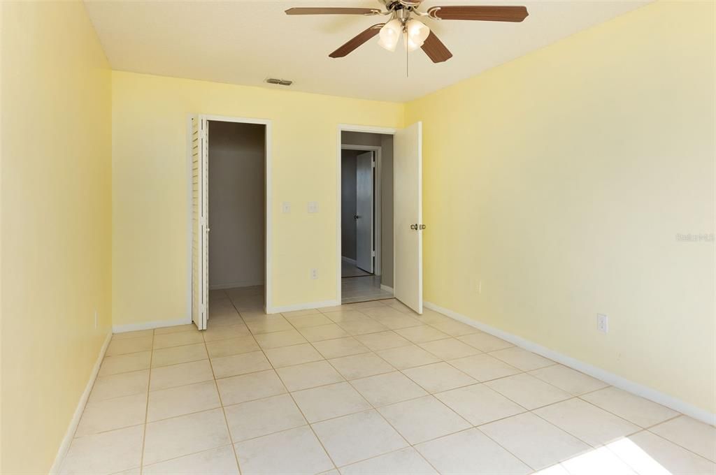 待售: $259,000 (2 贝兹, 2 浴室, 1066 平方英尺)