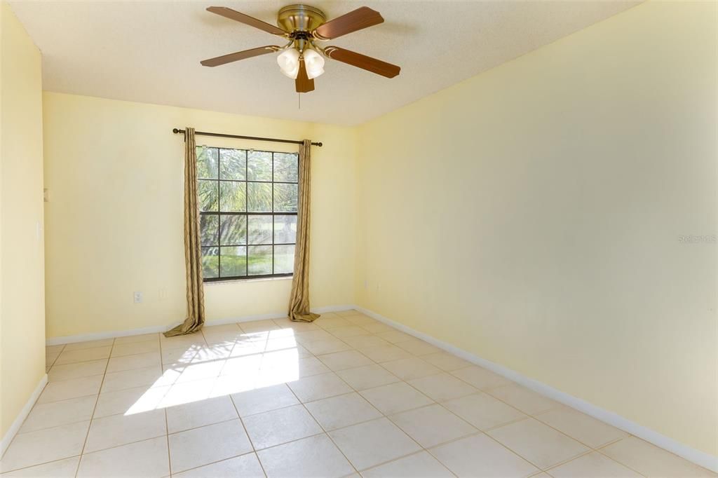 待售: $259,000 (2 贝兹, 2 浴室, 1066 平方英尺)