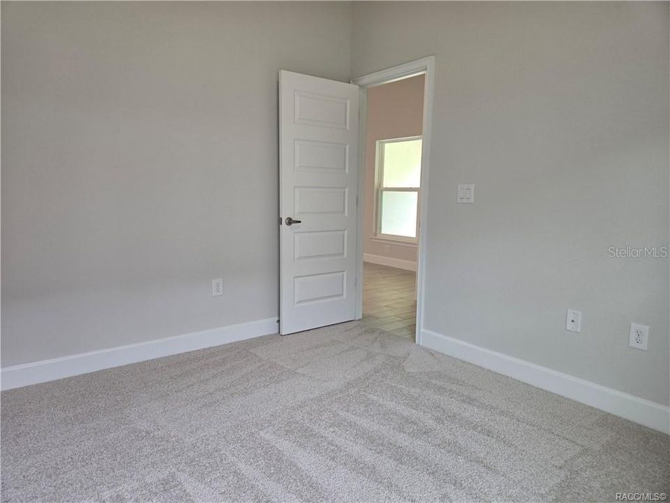 En Venta: $309,050 (4 camas, 2 baños, 1820 Pies cuadrados)