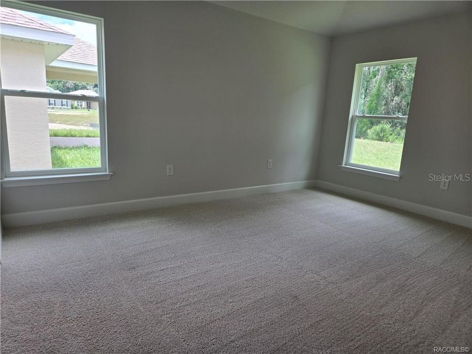 En Venta: $309,050 (4 camas, 2 baños, 1820 Pies cuadrados)