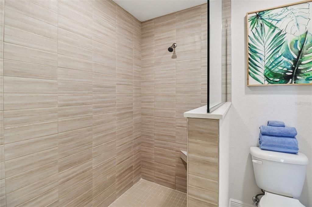 For Sale: $665,000 (2 beds, 2 baths, 1384 Square Feet)