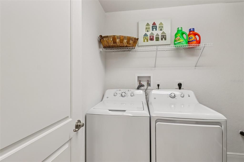 For Sale: $665,000 (2 beds, 2 baths, 1384 Square Feet)