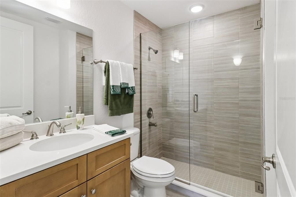 For Sale: $665,000 (2 beds, 2 baths, 1384 Square Feet)