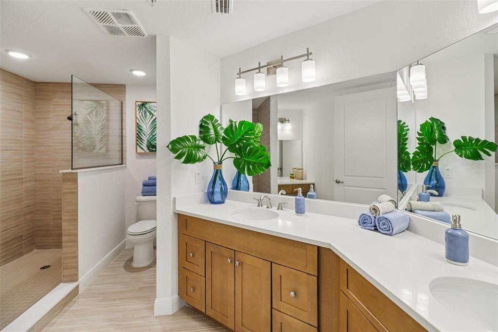 For Sale: $665,000 (2 beds, 2 baths, 1384 Square Feet)