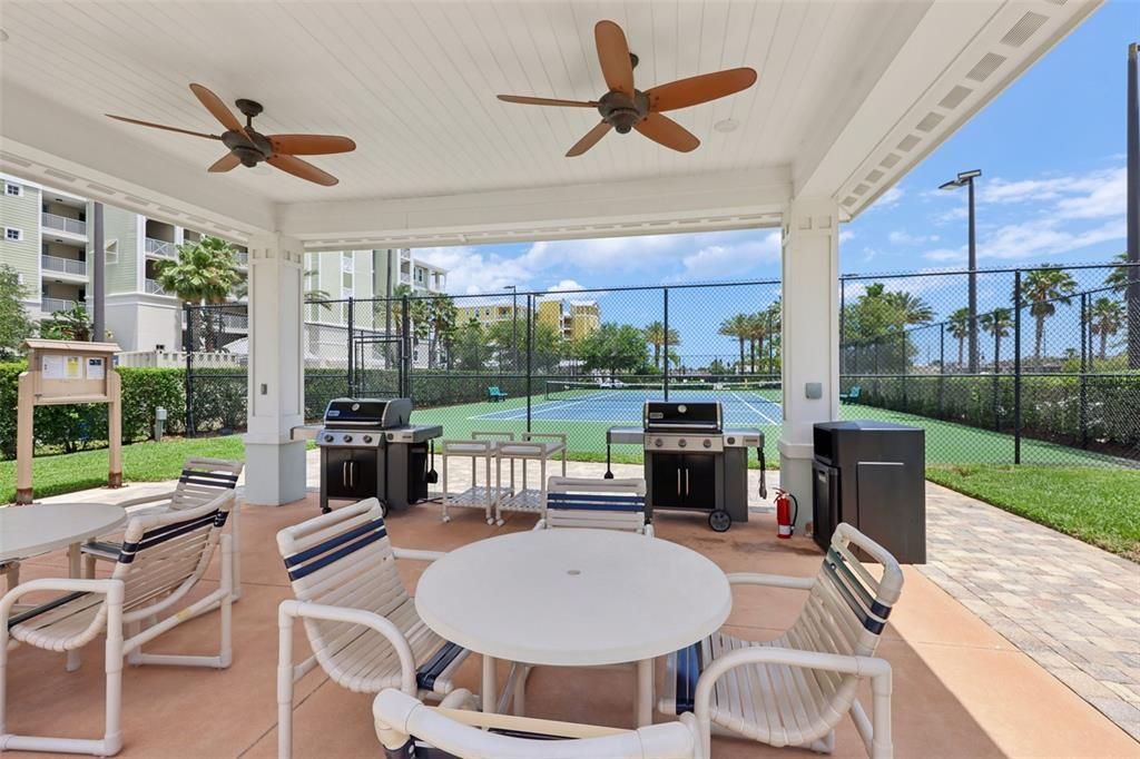 For Sale: $665,000 (2 beds, 2 baths, 1384 Square Feet)