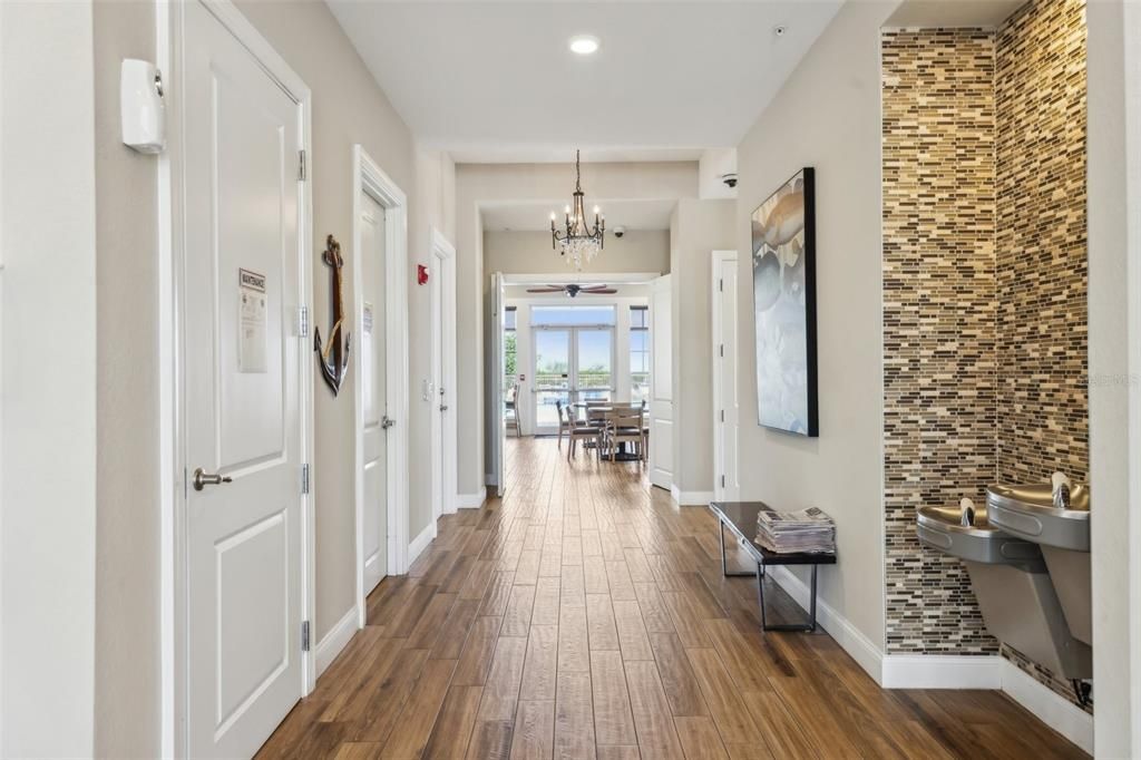 For Sale: $665,000 (2 beds, 2 baths, 1384 Square Feet)